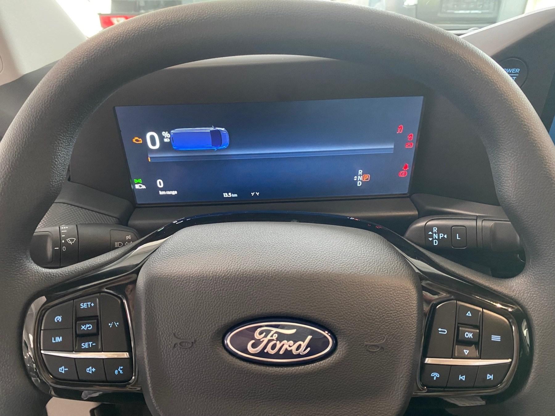 FORD 2.5 PHEV 320 L1 Trend FORD 2.5 PHEV 320 L1 Trend