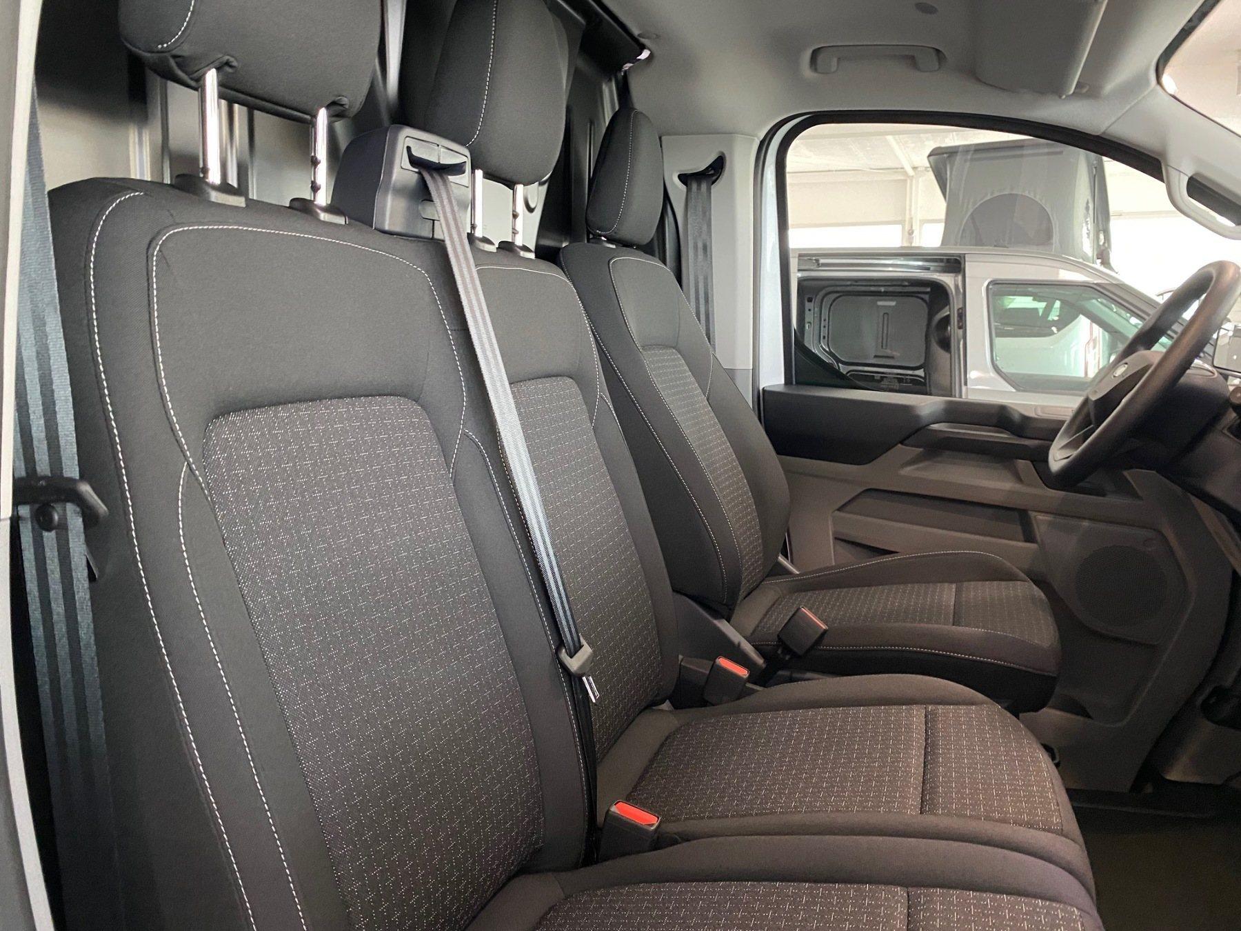 FORD 2.5 PHEV 320 L1 Trend FORD 2.5 PHEV 320 L1 Trend