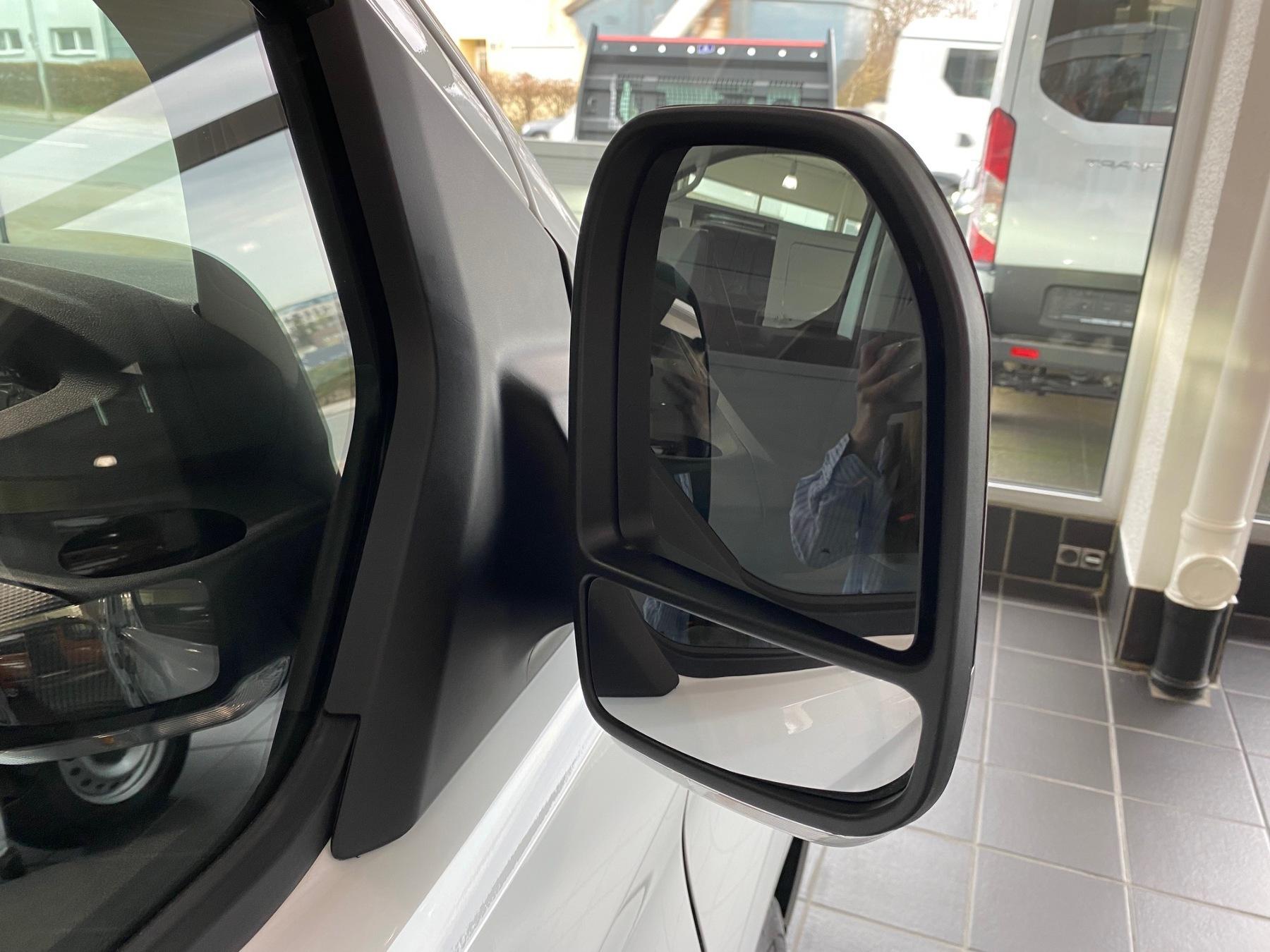 FORD 2.5 PHEV 320 L1 Trend FORD 2.5 PHEV 320 L1 Trend