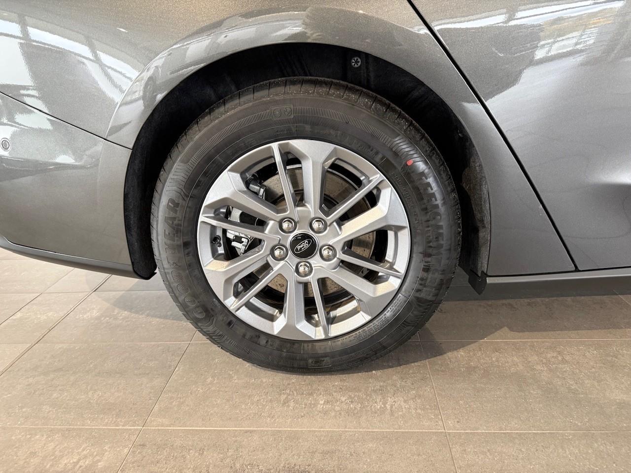 FORD TITANUM X Turnier 155PS MHEV Automatik FORD TITANUM X Turnier 155PS MHEV Automatik