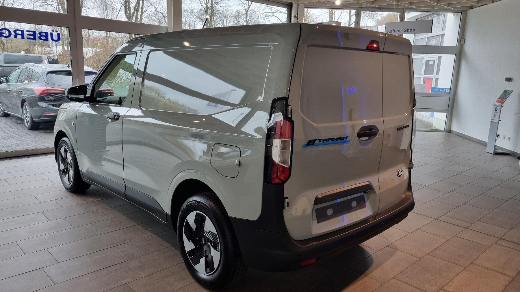 FORD VAN TREND 54KWH 136 ZE CT FWD FORD VAN TREND 54KWH 136 ZE CT FWD