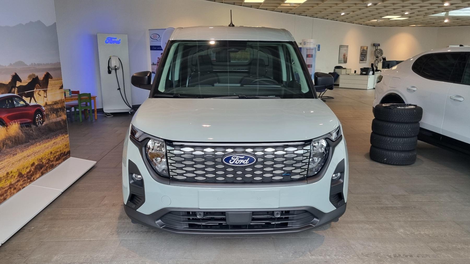 FORD VAN TREND 54KWH 136 ZE CT FWD FORD VAN TREND 54KWH 136 ZE CT FWD