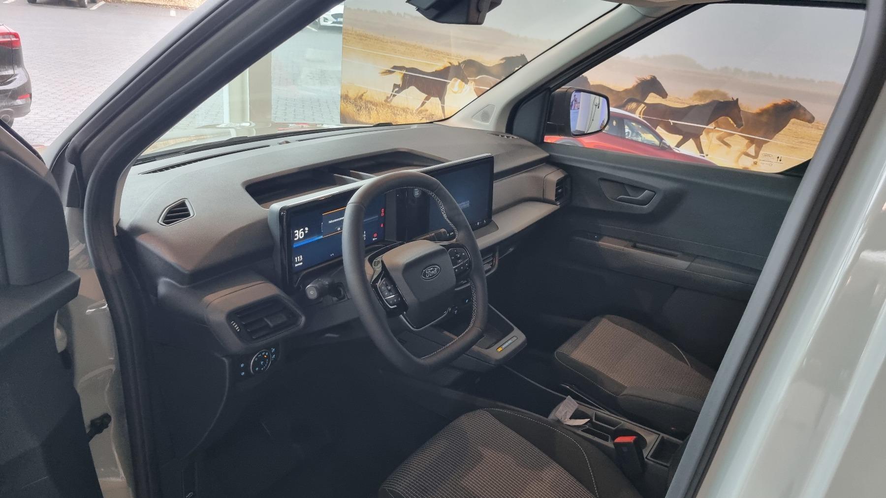 FORD VAN TREND 54KWH 136 ZE CT FWD FORD VAN TREND 54KWH 136 ZE CT FWD