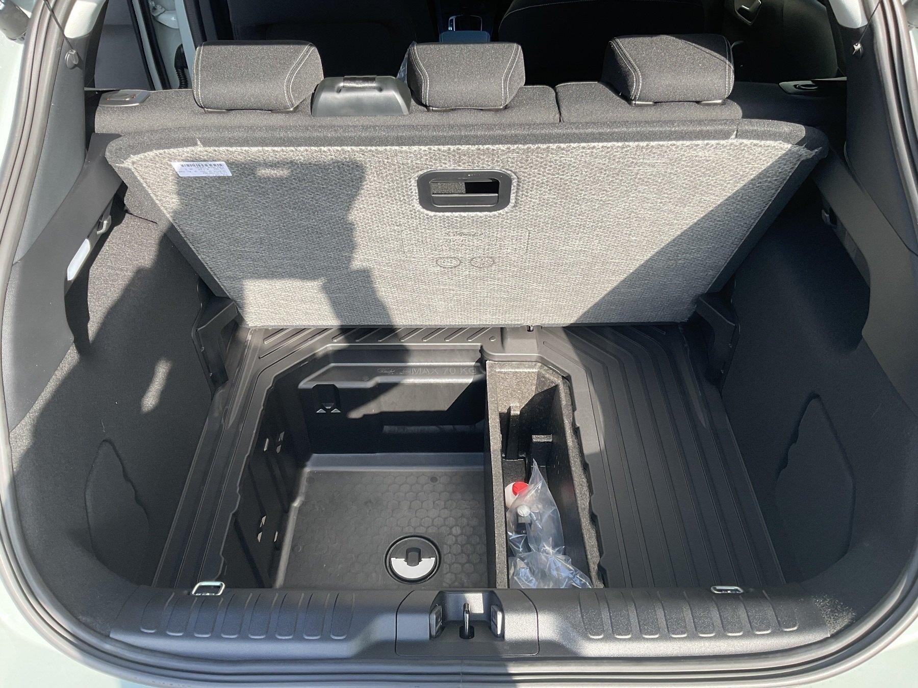 FORD Titanium MHEV *LED*SHZ*AHK*Ke*RFK*PDC*GRA* FORD Titanium MHEV *LED*SHZ*AHK*Ke*RFK*PDC*GRA*