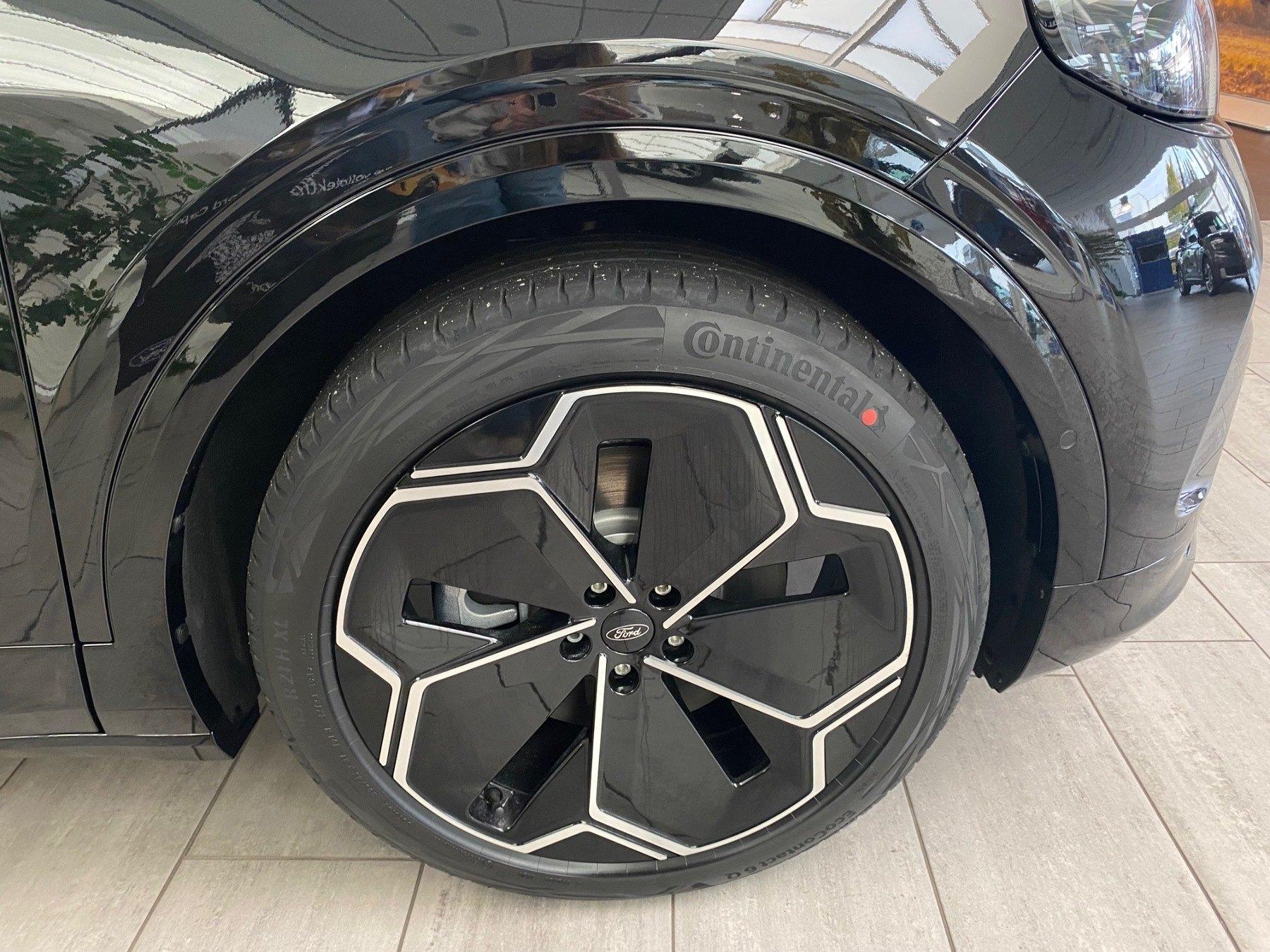 FORD Premium FORD Premium