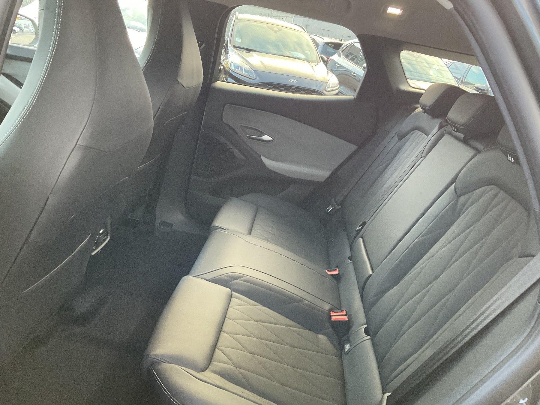 FORD PREMIUM 77KW RWD FAHRERASSISTENZPAKET FORD PREMIUM 77KW RWD FAHRERASSISTENZPAKET