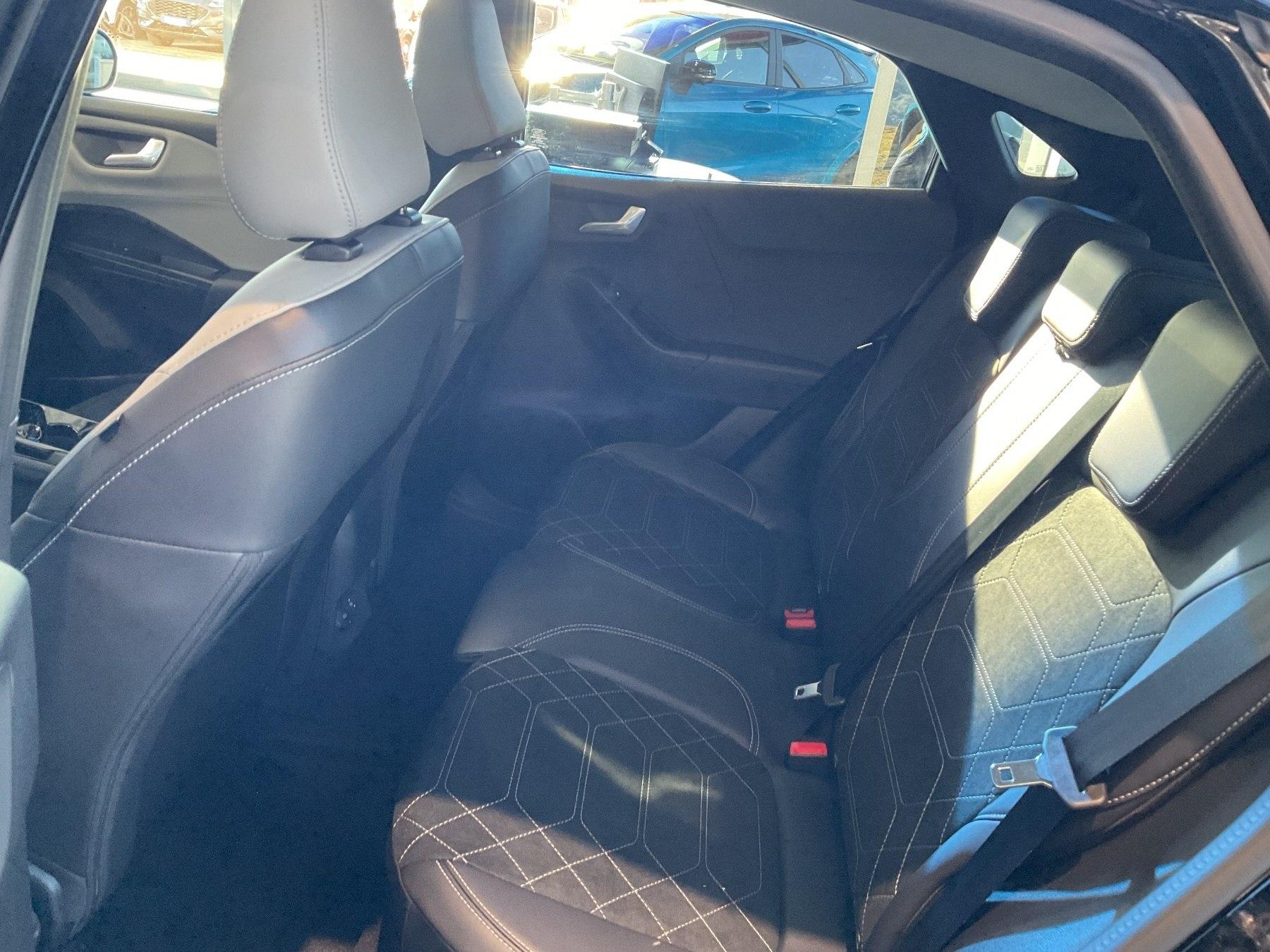 FORD PREMIUM BOSE FAHRERASSISTENT+WINTERPAK. FORD PREMIUM BOSE FAHRERASSISTENT+WINTERPAK.