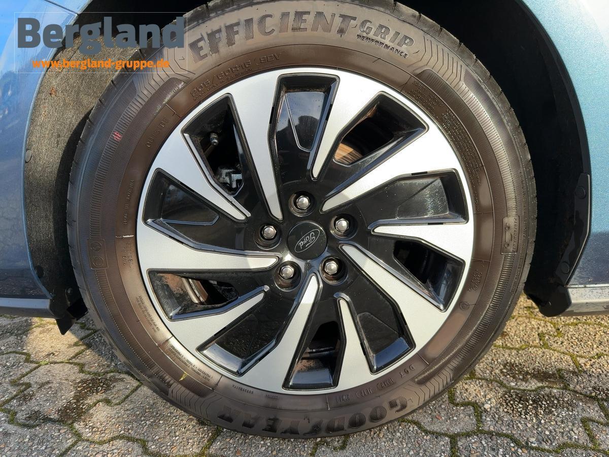 FORD Titanium X 1,0 l EcoBoost MHEV 125 PS FORD Titanium X 1,0 l EcoBoost MHEV 125 PS