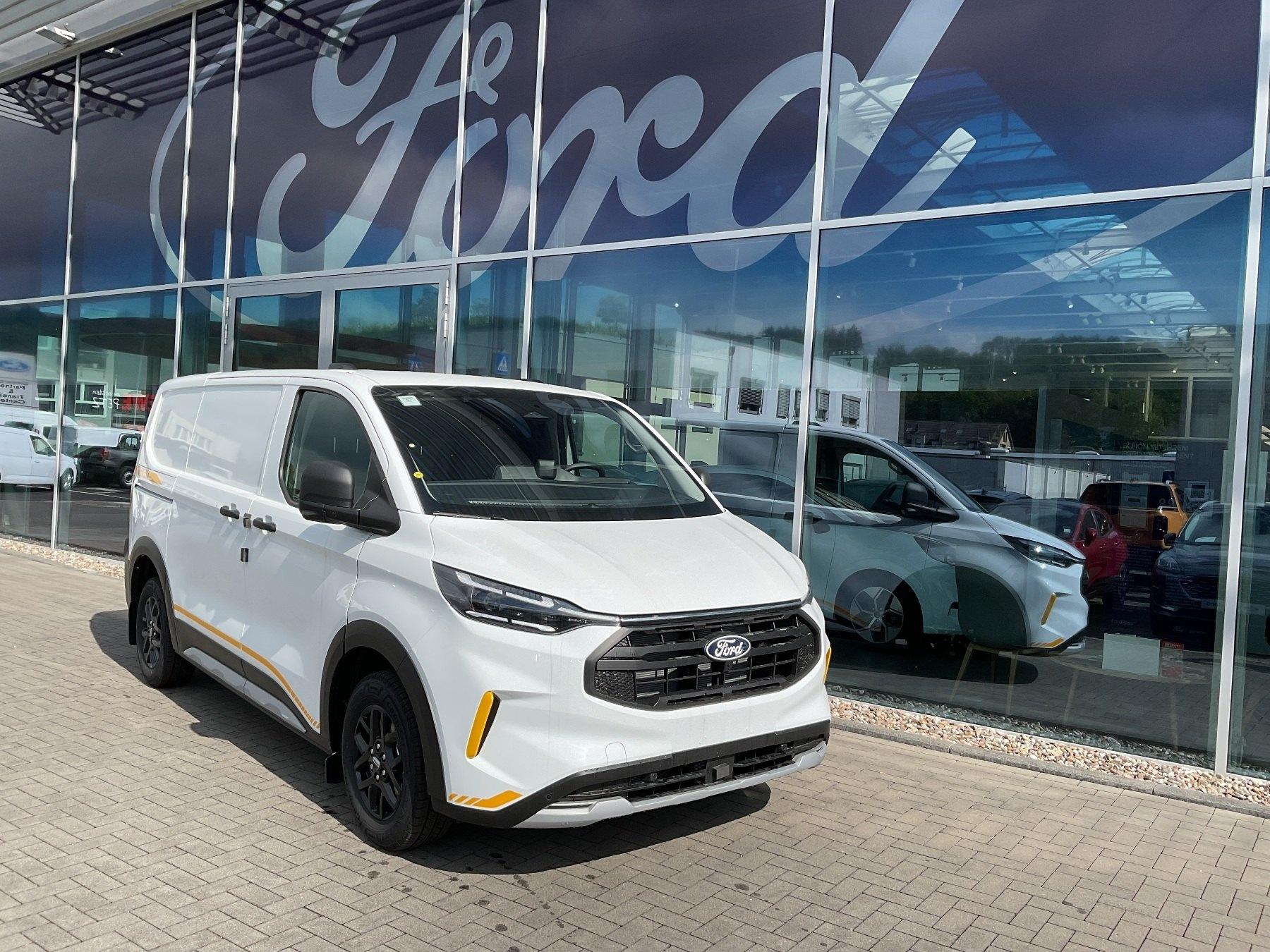 FORD 320 L1 170PS Trail AWD AUTOMATIK