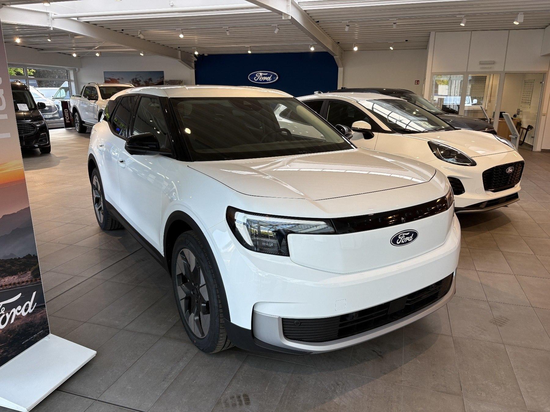 FORD Premium 77 kWh RWD