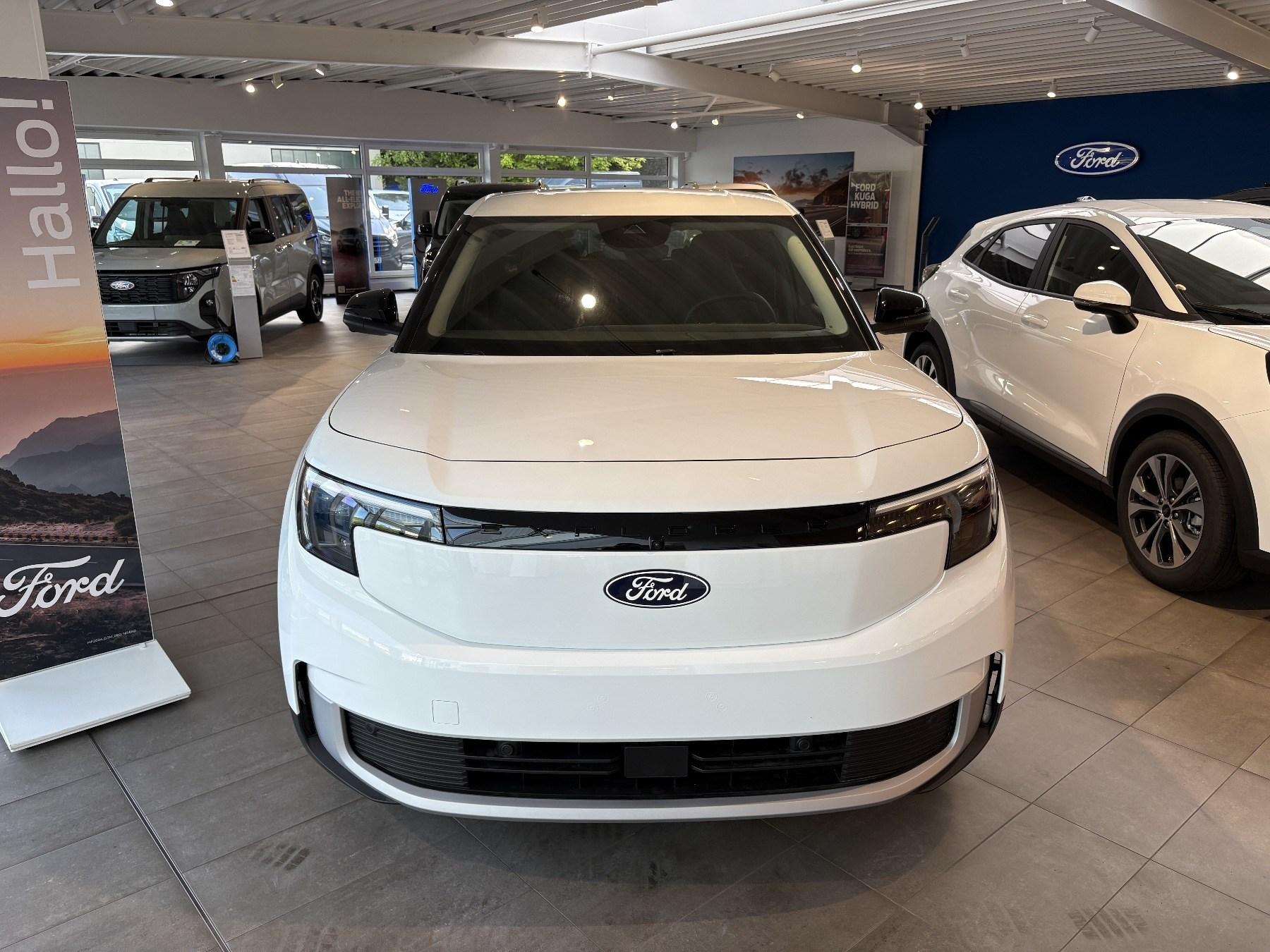 FORD Premium 77 kWh RWD FORD Premium 77 kWh RWD