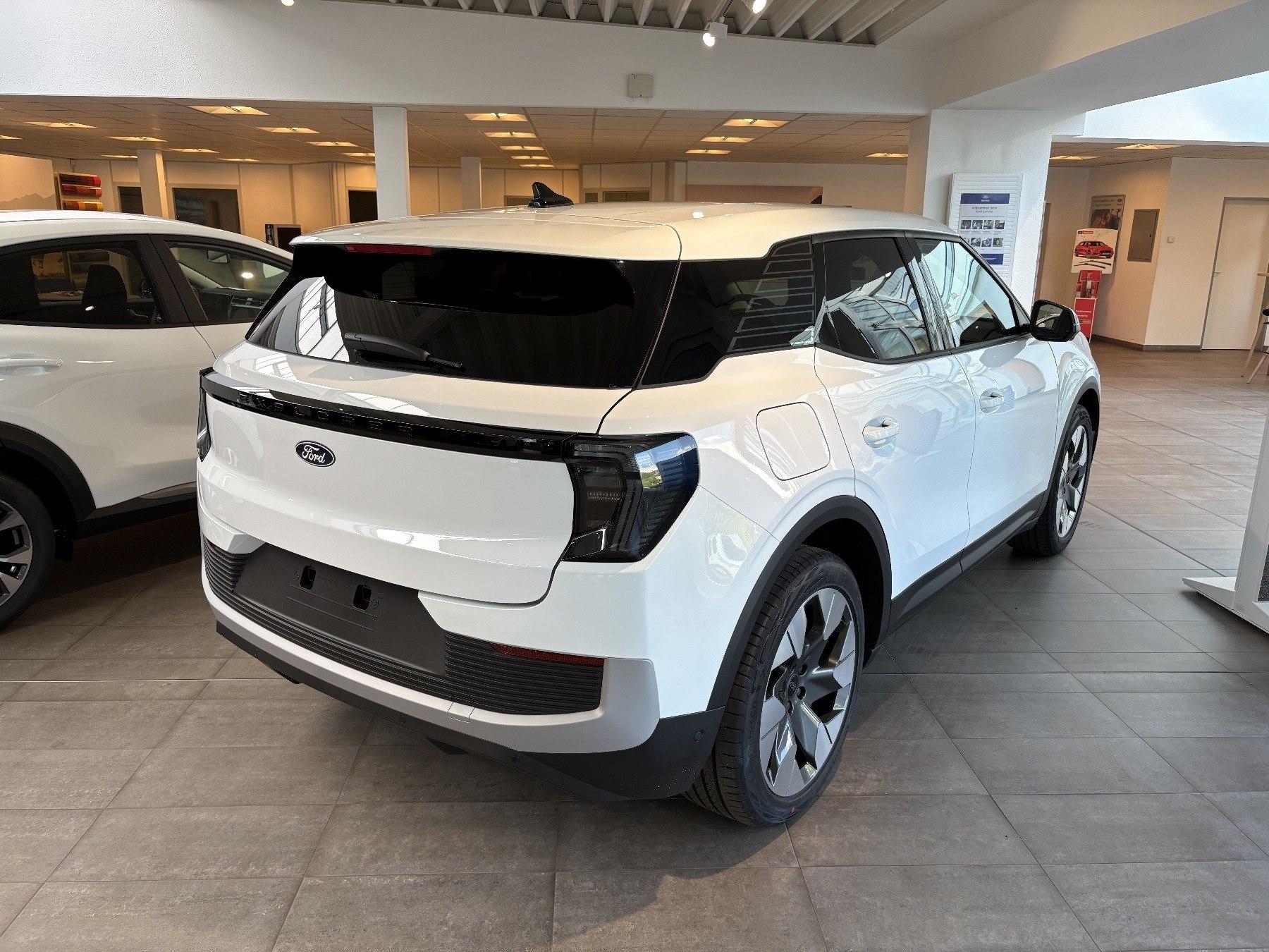 FORD Premium 77 kWh RWD FORD Premium 77 kWh RWD