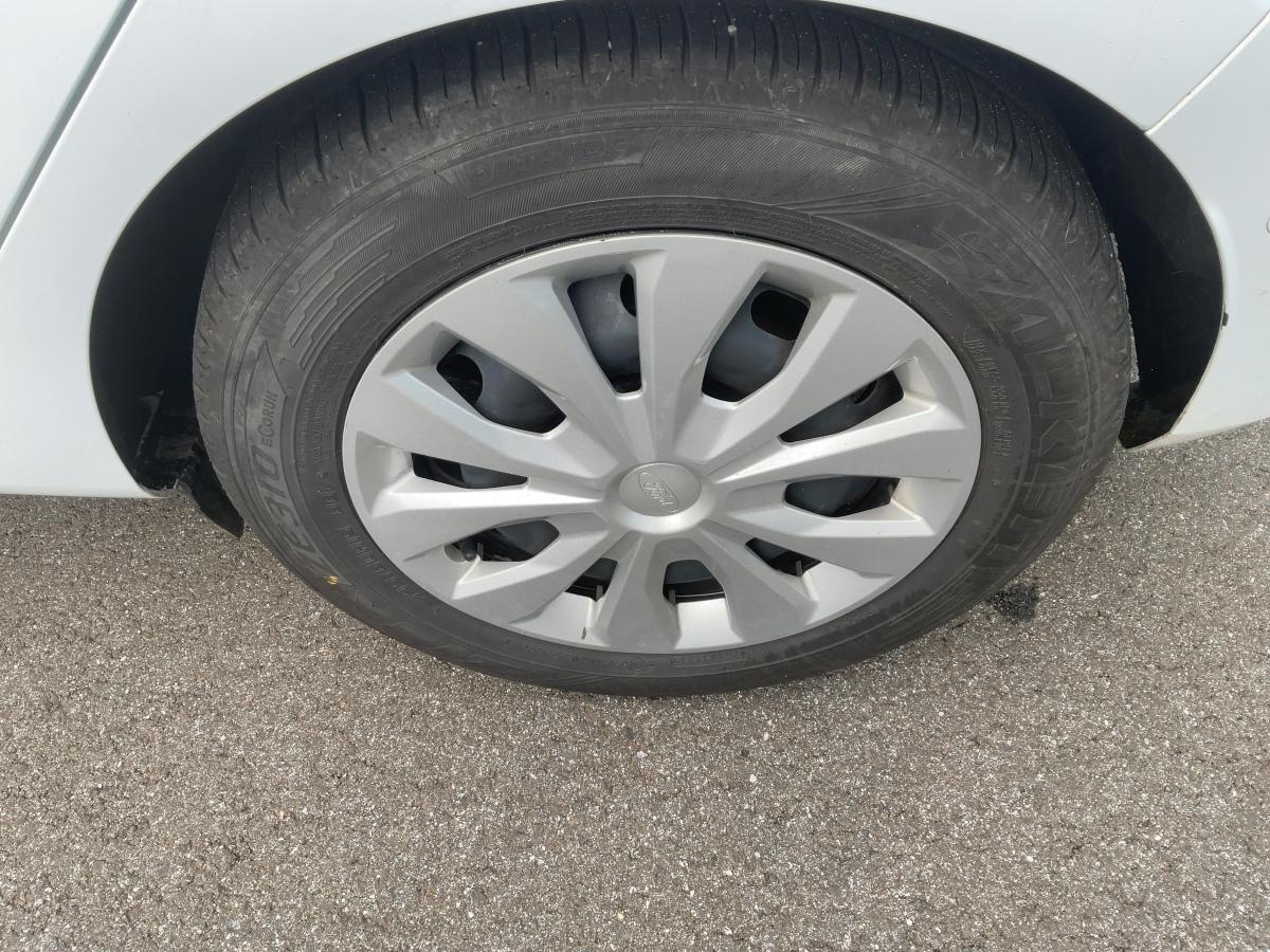 FORD Cool & Connect 100 PS FORD Cool & Connect 100 PS