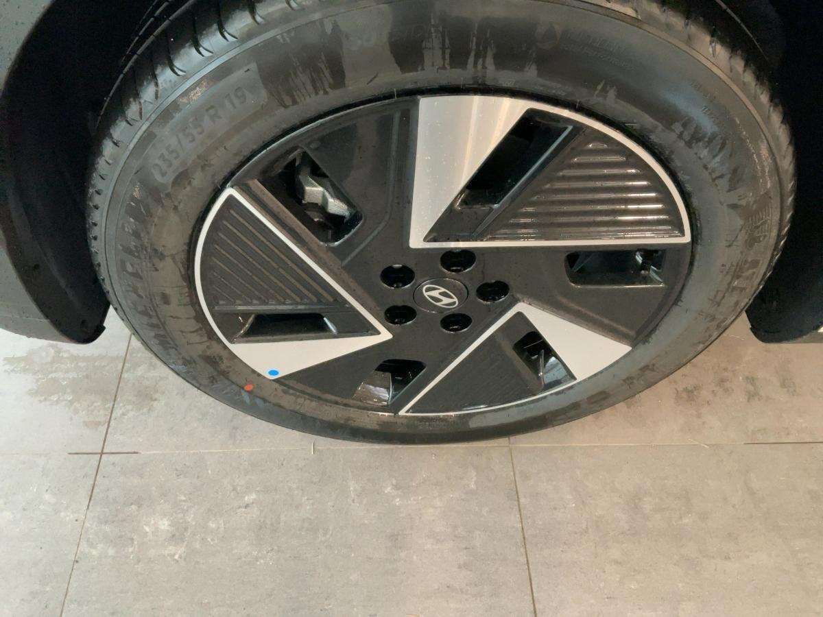 HYUNDAI MY26 63 kWh 2WD (170 PS) Wärmepumpe HYUNDAI MY26 63 kWh 2WD (170 PS) Wärmepumpe