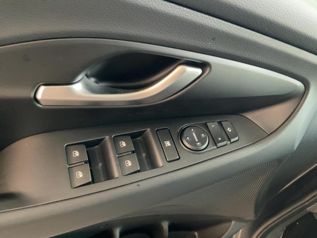 HYUNDAI N-Line (MY25) 1.5 140 PS 7-DCT HYUNDAI N-Line (MY25) 1.5 140 PS 7-DCT