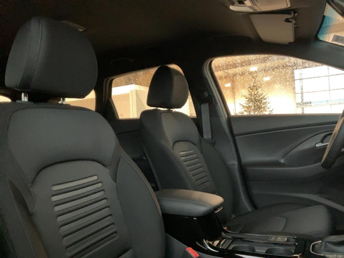 HYUNDAI Advantage MY25 1.0 100 PS 7-DCT HYUNDAI Advantage MY25 1.0 100 PS 7-DCT