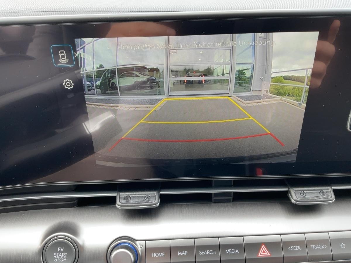 HYUNDAI Select MY26 65kWh 204 PS HYUNDAI Select MY26 65kWh 204 PS
