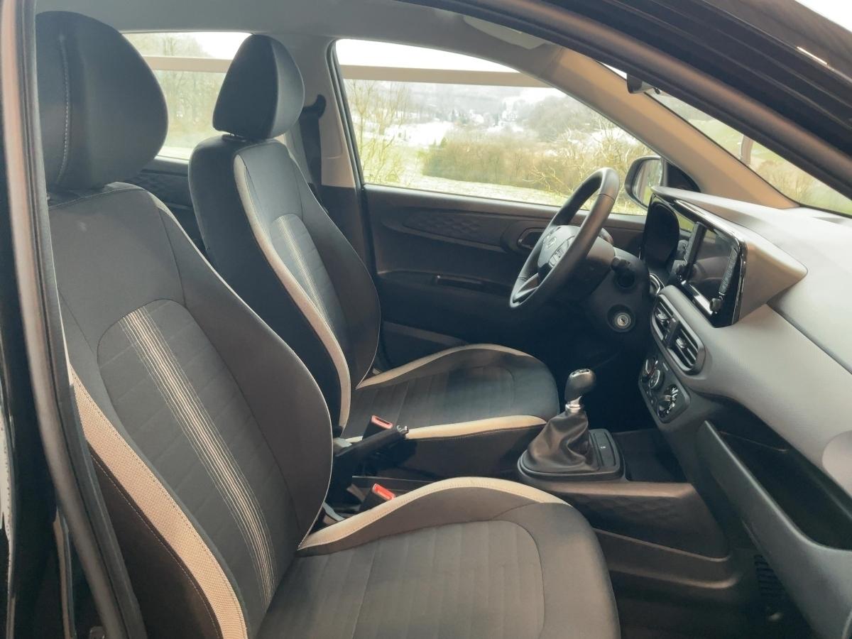 HYUNDAI Select 1.0 Benzin (63 PS) 5-MT 2WD HYUNDAI Select 1.0 Benzin (63 PS) 5-MT 2WD