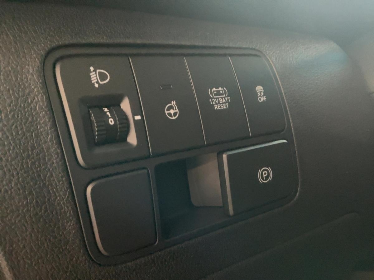 HYUNDAI Trend 9-Sitzer HEV 225PS HYUNDAI Trend 9-Sitzer HEV 225PS