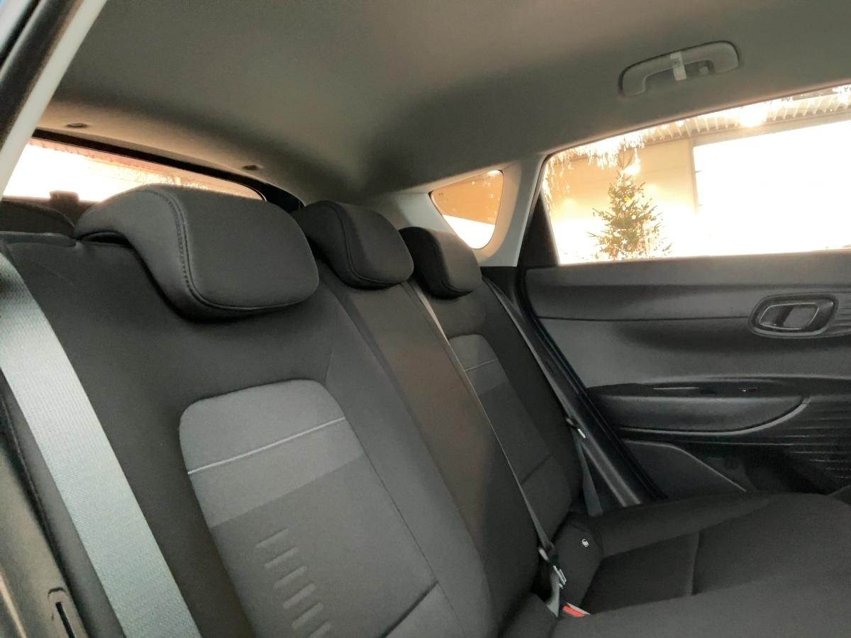 HYUNDAI Trend (MY25) 1.0 T-GDI (100 PS) HYUNDAI Trend (MY25) 1.0 T-GDI (100 PS)