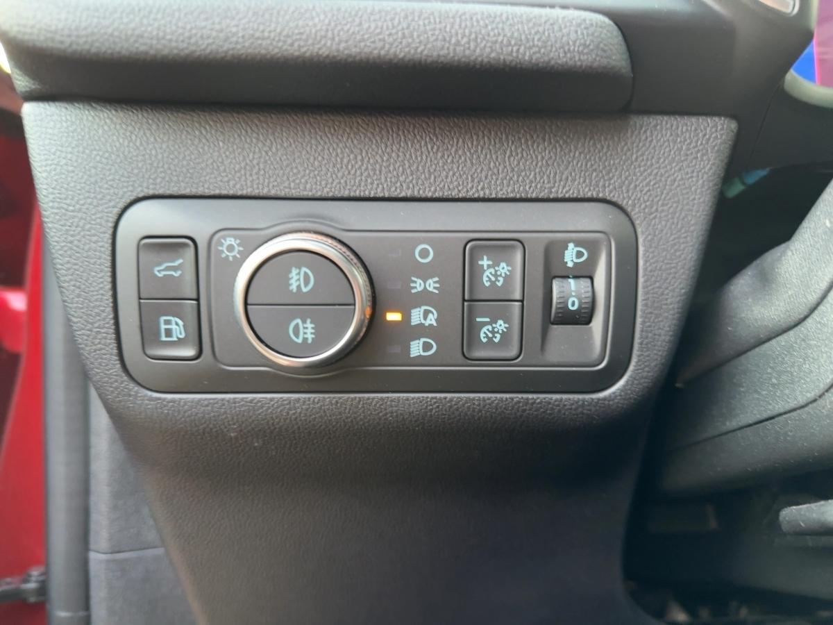 FORD TITANIUM 2.5L PHEV FORD TITANIUM 2.5L PHEV