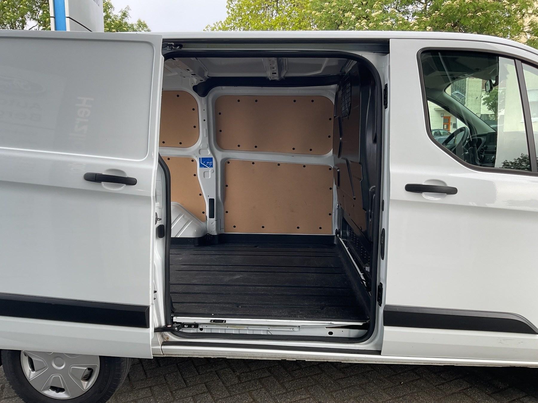 FORD Trend 280L1 Kasten *PDC*GRA*AC*FGS* FORD Trend 280L1 Kasten *PDC*GRA*AC*FGS*